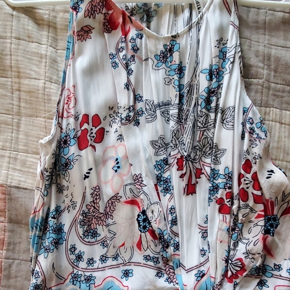 White red and blue floral halter dress - Picture 2 of 3